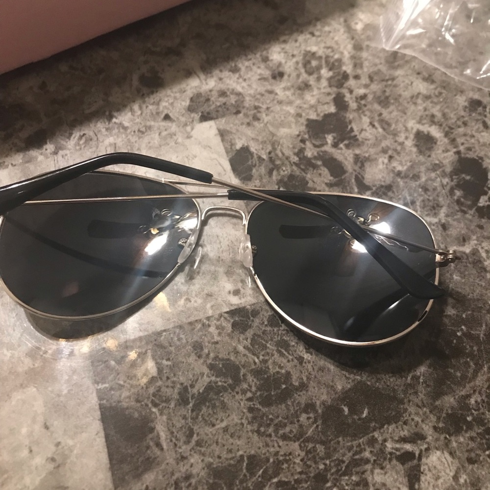 Silver mirrored sunglasses easter only sale! - Picture 6 of 6